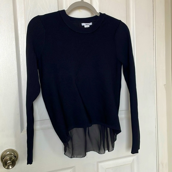 Cute black sweater - Picture 1 of 4